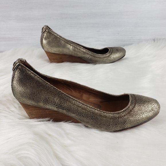 Calvin Klein Jeans Jayleen Gold Leather Wedge - Picture 2 of 12